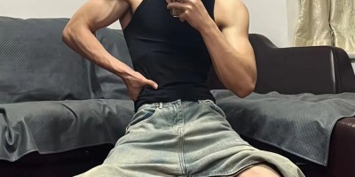 山东体院黑皮高弹体育生，人形打桩机，1s属性满满.......