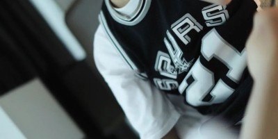 体育生宅家的时候，简直太帅