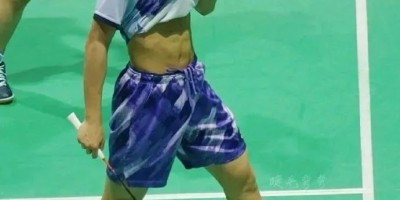 国羽新生代帅哥的小腹肌，太性感了！