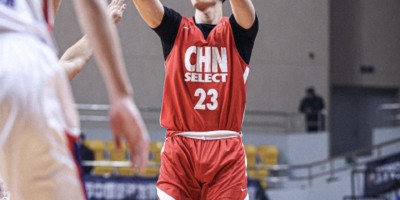 19岁的山东男大体育生，193CM大长腿真的超强！