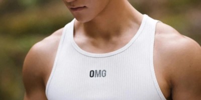 山里体训的黑皮腹肌体育生，身材太哇塞了!