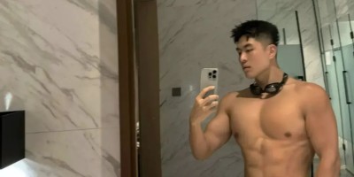 酷似推特红人!白袜黑皮篮球体育生露内裤边 酷似推特红人!白袜黑皮篮球体育生露内裤边