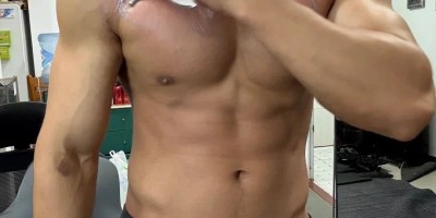 乐刻教练官宣恋情，网友：我这次真酸了