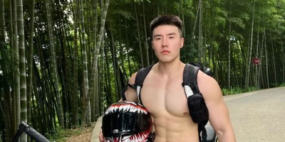 型男范儿,大块头的肌肉小爷们 型男范儿,大块头的肌肉小爷们