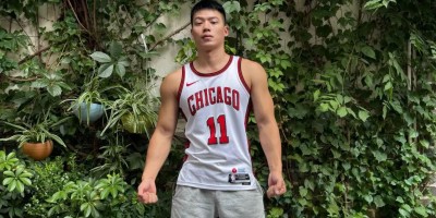 两位可爱帅气黑皮肌肉男小哥