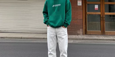 男生“卫衣+牛仔裤”搭配,这3套潮流帅气,尽显少年感! 男生“卫衣+牛仔裤”搭配,这3套潮流帅气,尽显少年感!