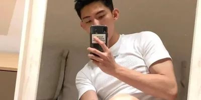 22篮球体育生，沙滩上凭实力楚楚动人！