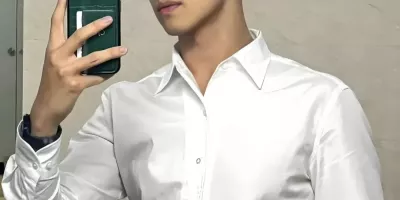 男生“两边掏空”发型清爽帅气，建议试试这3款，剪完不帅你打我