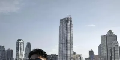 薄肌健身帅哥少年感砰击