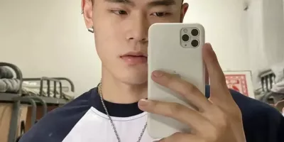 这才是男生该剪的3款发型，阳光又帅气！