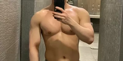 每天早上看会帅哥，又是精神满满的一天