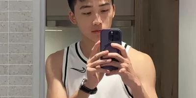 和戴蒙炒CP的退役小哥莫西林，简直就是“奶零天花板”