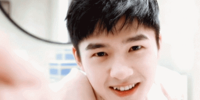 刘昊然颜值大回春!半裸出镜把网友们都馋哭了!真的好帅! 刘昊然颜值大回春!半裸出镜把网友们都馋哭了!真的好帅!