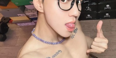 199cm湿身体育生秀腹肌，斩女又斩男！