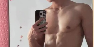 山东寸头退役小哥自拍肌肉照，满满的性张力！