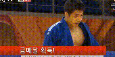 熊圈天菜安昌林当爸爸后，还爱上下跪了？