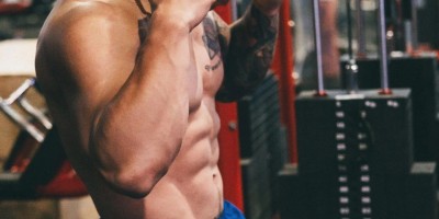 腱子肉大胸肌健身帅哥，本职却是摄影师！