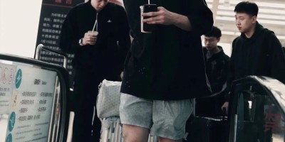 篮球腹肌体育生篮坛筋肉运动员