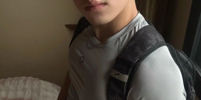 西安00后帅哥晒胸肌被平台警告！？是太大了吗？