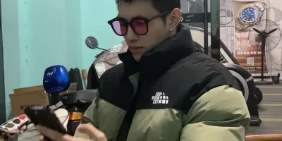 浙江一生煎店老板身材太好被偷拍！寸头爷们开直播太顶了！