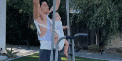 陕西超粗壮的列车长火了，网友：这西北汉子是真爸爸！