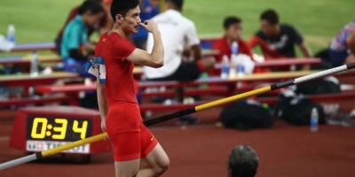 “人夫感十足”！跳高运动员姚捷穿运动服太紧被热议！