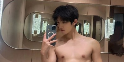 又一百万网红直男被金主掰弯，黑皮体育生在金主面前逐渐沉沦........