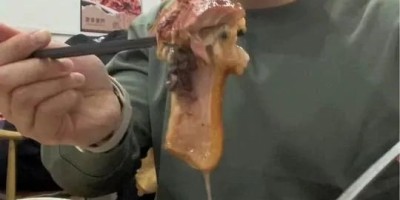 25岁肌肉大鼻子陕西汉子太帅，被网友叫“老公”