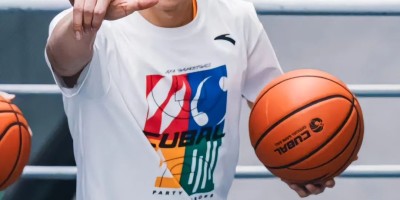 东北师大18岁体育生被男记者采访了！视频中可爱脸配磁性男声太绝了！