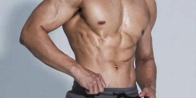 轻熟黑皮运动博主，写真秀腱子肉好身材，虎头肩麻将腹，这身材张力十足