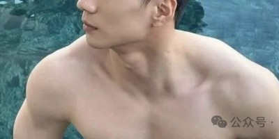 极品空少最新湿身照扒出了，太帅了！