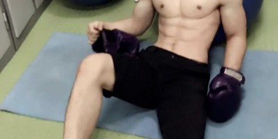 浇花把自己全身浇湿的壮男太会了! 浇花把自己全身浇湿的壮男太会了!