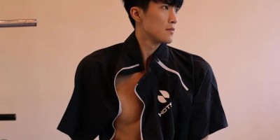 山东筋肉黑皮体育生，腹肌太性感了！