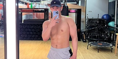 上海小哥哥在韩国杀疯了！45cm臂围配厌世脸 这身材说是漫撕男都谦虚了