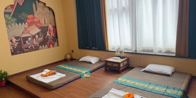 39岁上海基友花两千块学按摩，学会了按男人，也认识了自己