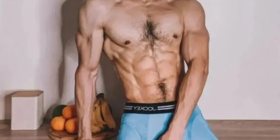 胸腹毛浓密 胸腹肌硬硬的大鼻子猛男好会找角度