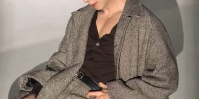 继许光汉之后，又一男星晒照引争议，只因拍摄角度太刁钻！