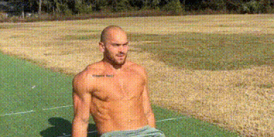 告别健身房！8个徒手卷腹训练动作，在家练出腹肌！