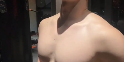 192cm哈尔滨帅裁判员肌肉照被扒出，看了吗？！