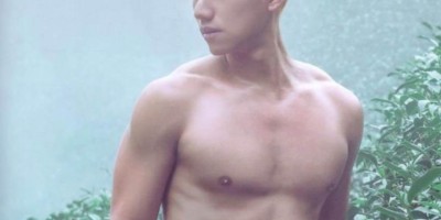 树林中的大鼻子肌肉帅哥 如仙踪林中的精灵