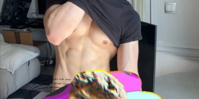 【12月精选】爆火推特的薄肌体育生大尺度写真，翘臀腹肌19禁....