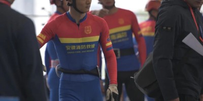 河南消防员小哥紧身裤实力强大，网友：真正的王炸！