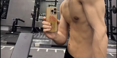 山东189猛男肌肉游泳教练爱上男学员？学员直呼扛不住....