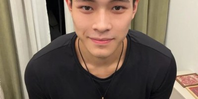 与刘姥姥合拍，被耿乐抓胸肌，这位体育生竟然去当gogoboy了！