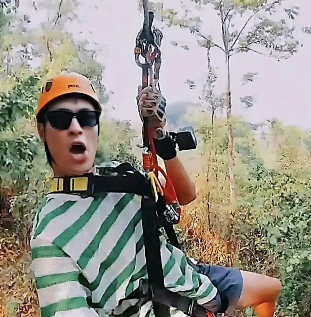杨佑宁不穿内裤吊滑索，勒得很好看！