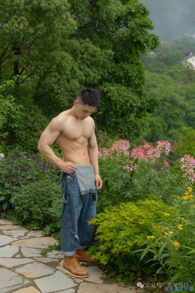 可狼可奶的帅哥，邻家运动男孩肌肉弟弟的既视感