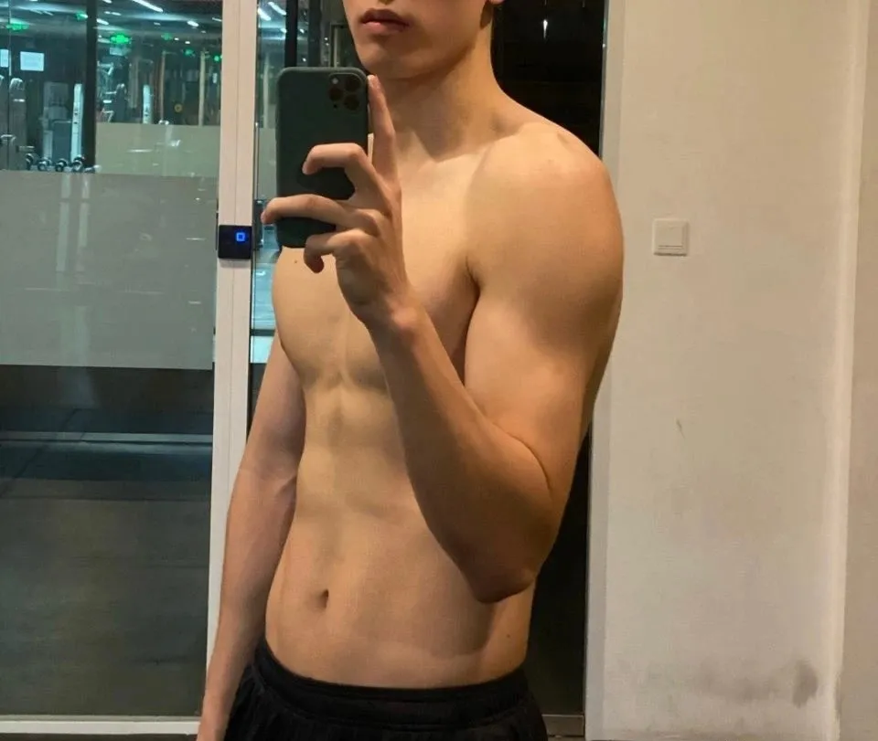 中南大学 187CM 男大天花板游泳体育生