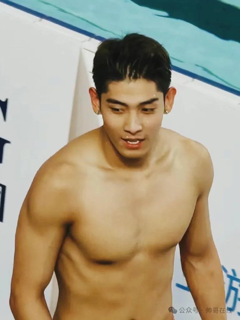 西安体院 187CM 肌肉体育生，还记得他吗？