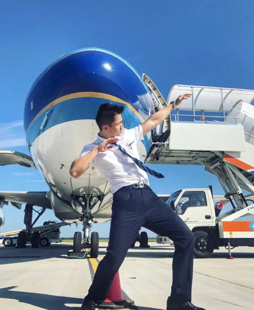 这南航的空少，也太帅了吧！