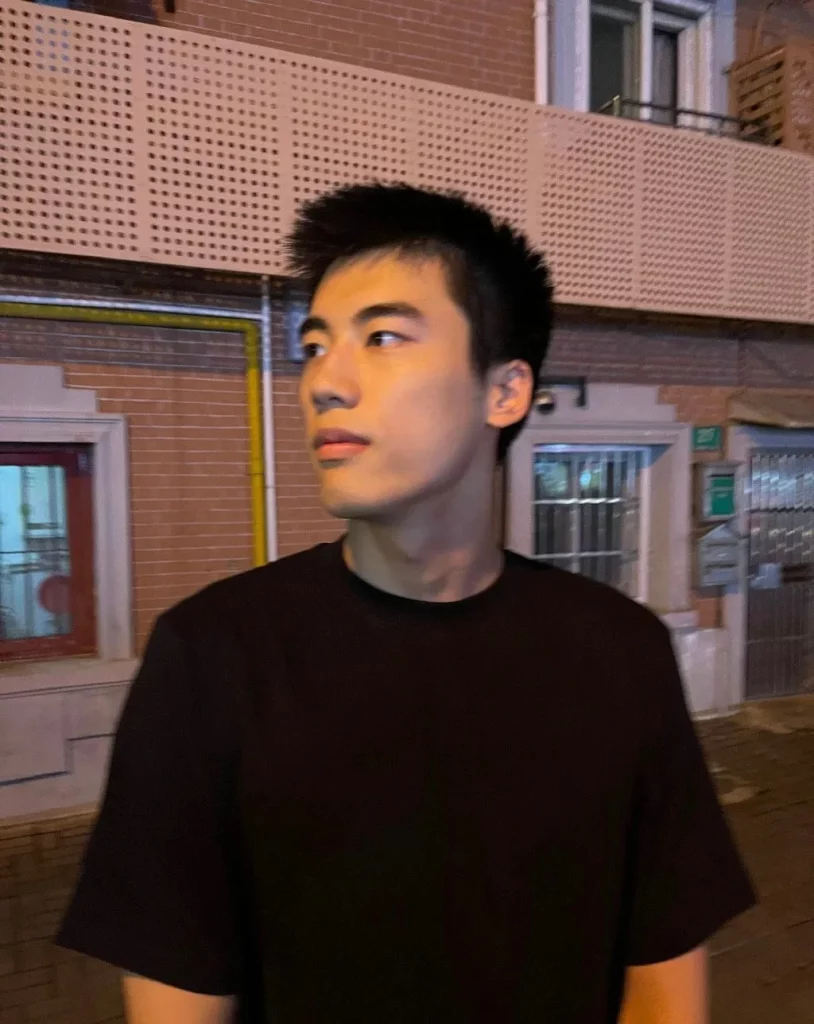 中南大学 187CM 男大天花板游泳体育生